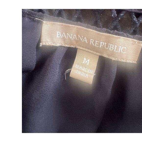 Banana Republic Medium Navy Blue V Neck Blouse 100% Polyester - Picture 3 of 9